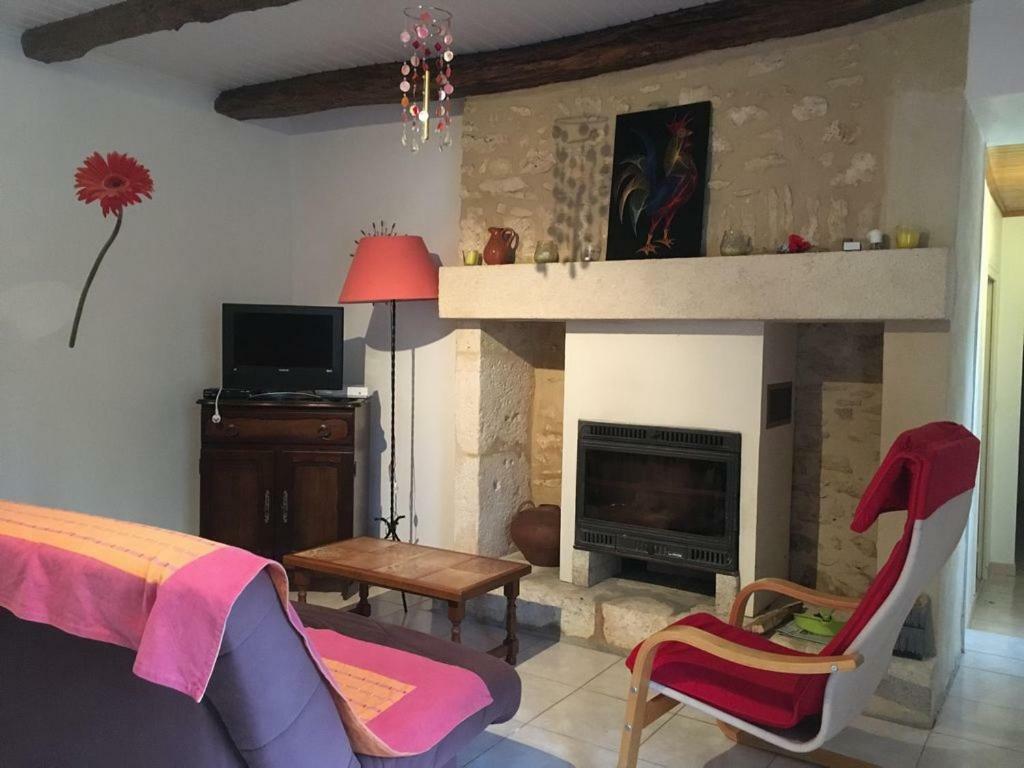 Gite De L Oustalneou Cuzorn Bagian luar foto