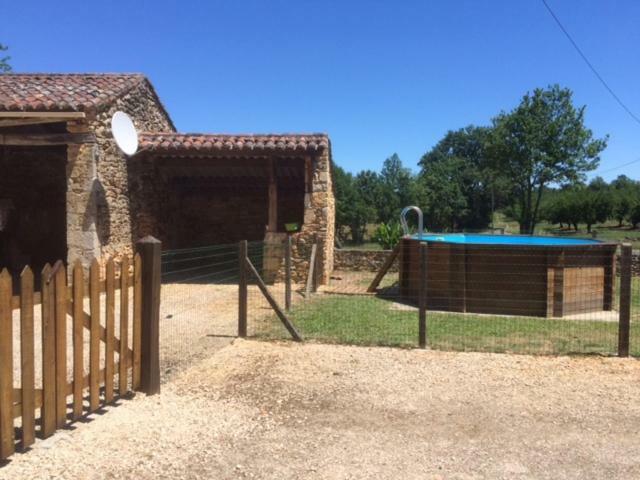 Gite De L Oustalneou Cuzorn Bagian luar foto