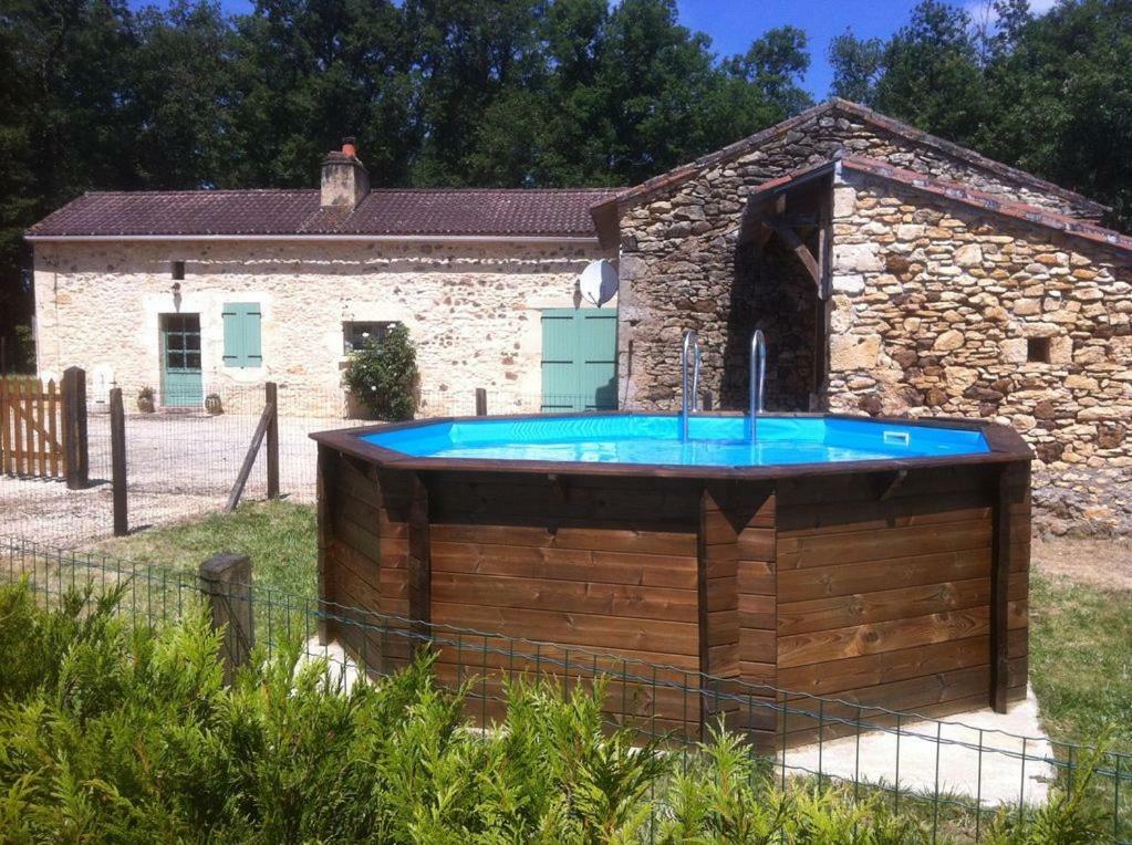 Gite De L Oustalneou Cuzorn Bagian luar foto